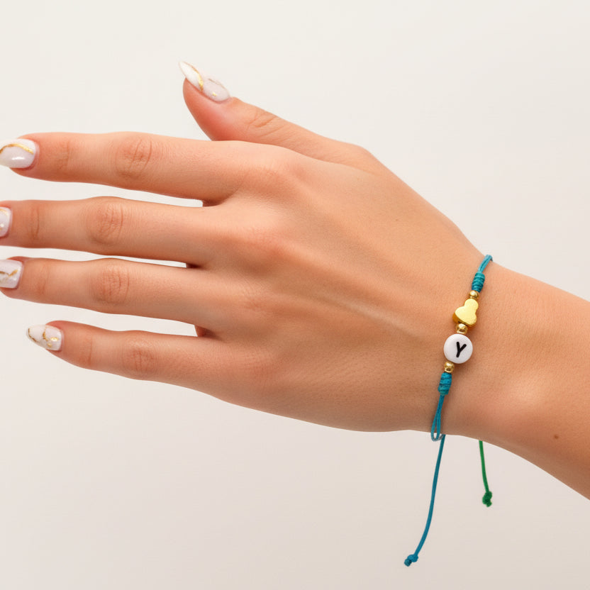 Pulsera de hilo letra / Chapa de Oro 14K