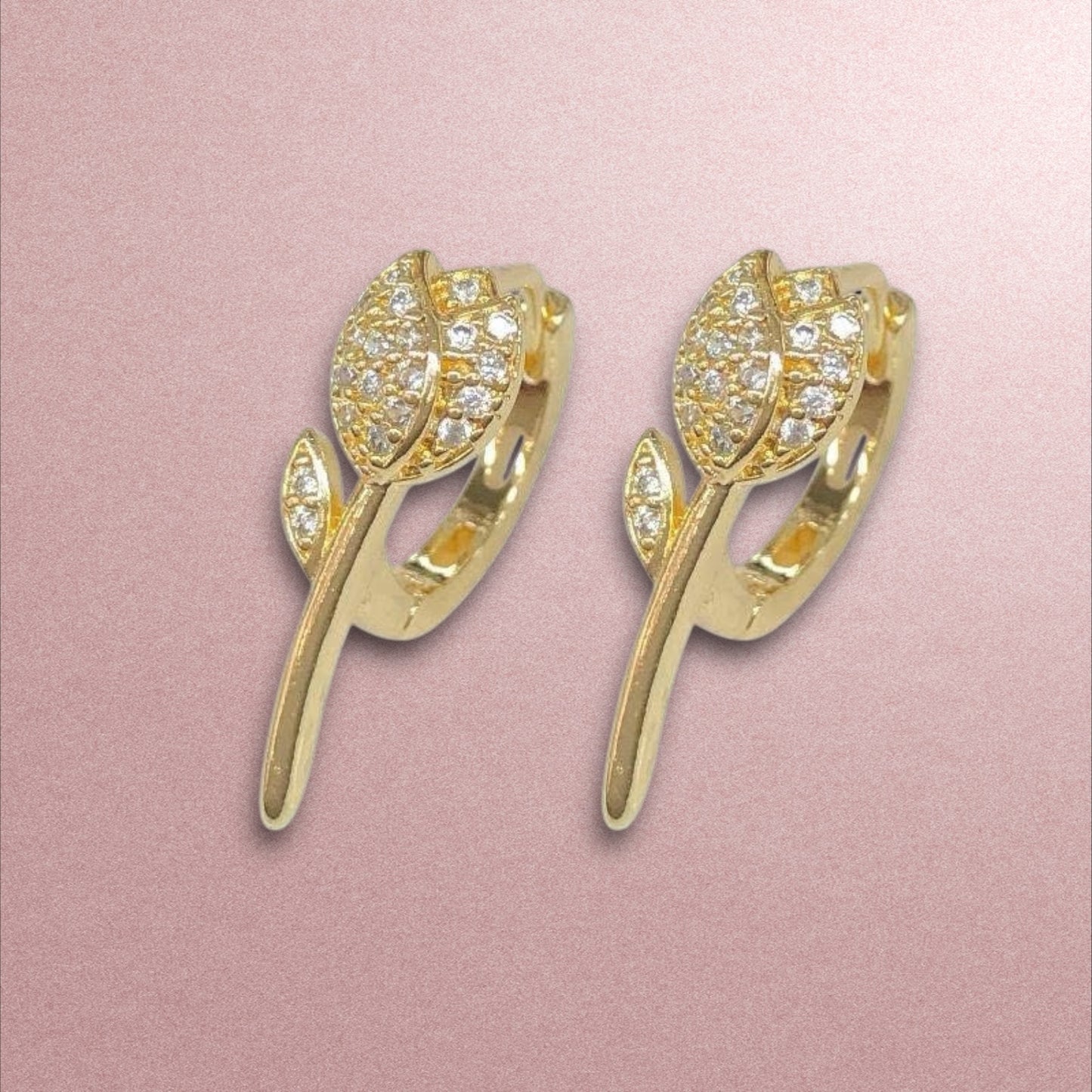 Huggies Flor 🌷 / Oro laminado 18K