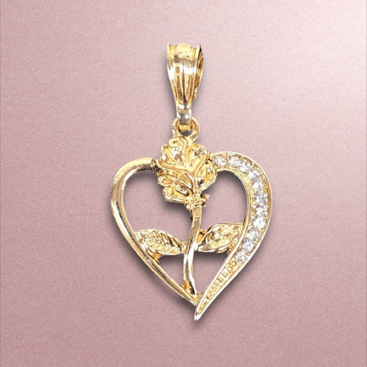 Dije Corazón ♥️ con Rosa 🌹 / Oro Laminado 18K
