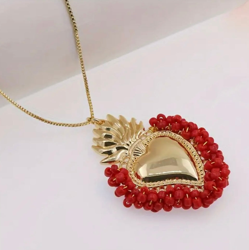 Cadena con dije en forma de corazón / Oro Laminado 18K