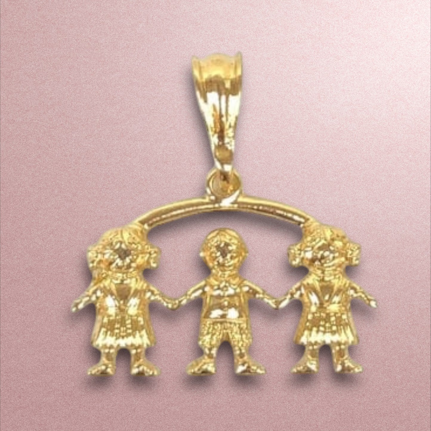 Dije 2 niñas 👧🏻 👧🏻 1 niño 👦🏻 / Oro Laminado 18K