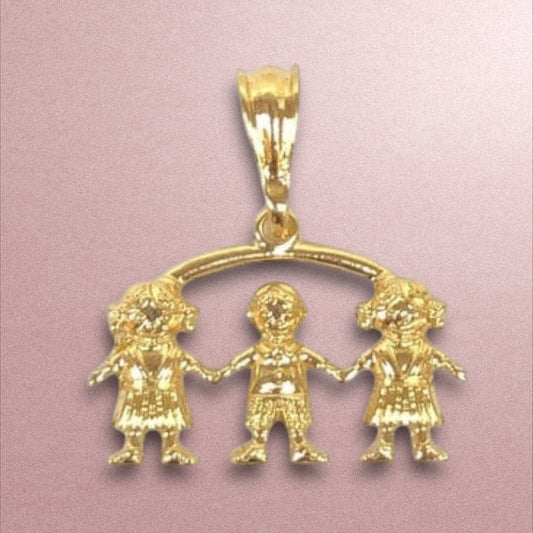 Dije 2 niñas 👧🏻 👧🏻 1 niño 👦🏻 / Oro Laminado 18K