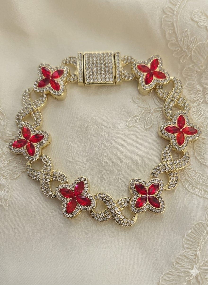 Pulsera Clover bracelet / Oro Laminado 18K