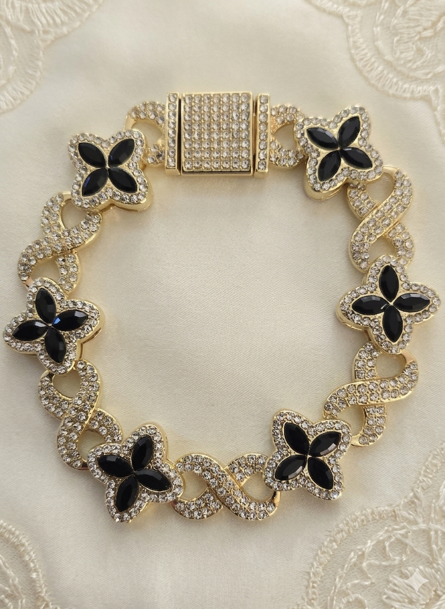 Pulsera Clover bracelet / Oro Laminado 18K