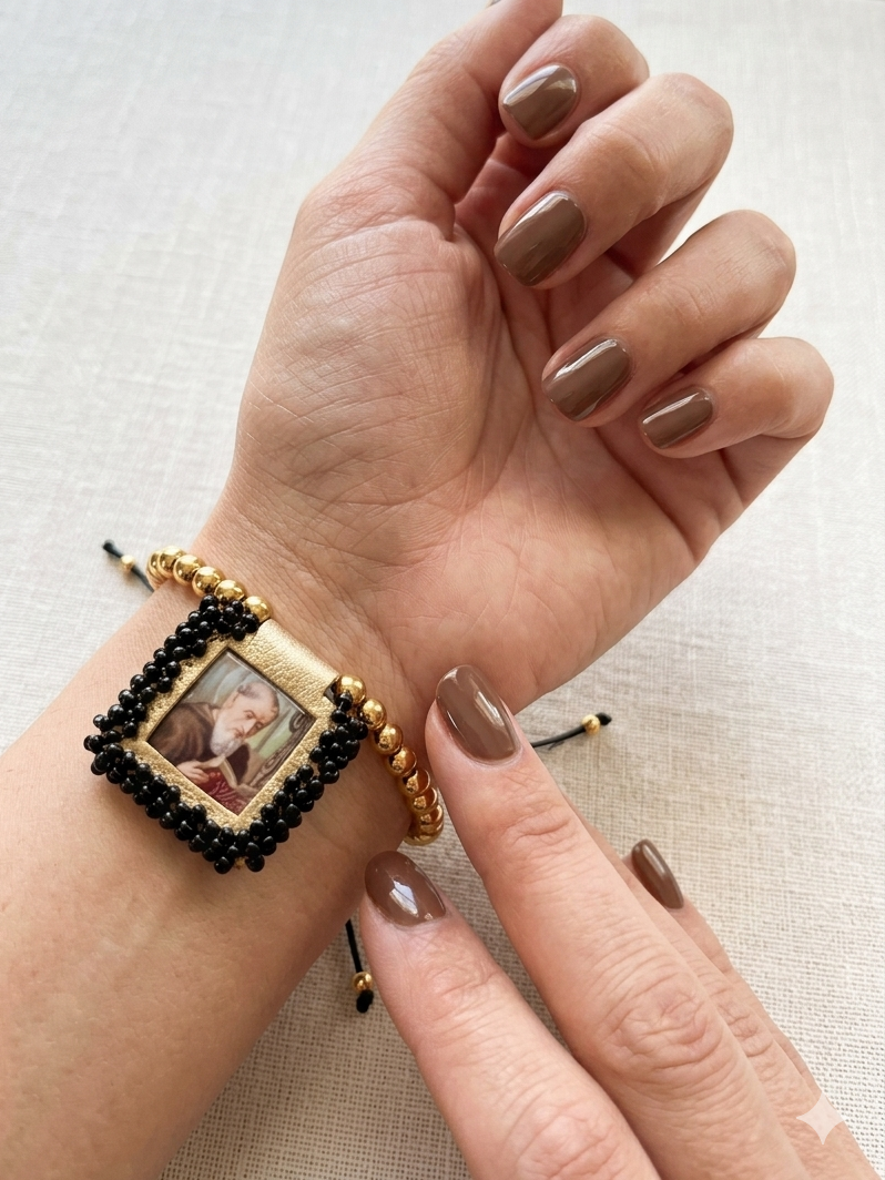 Pulsera de hilo San Benito / Chapa de Oro 14k